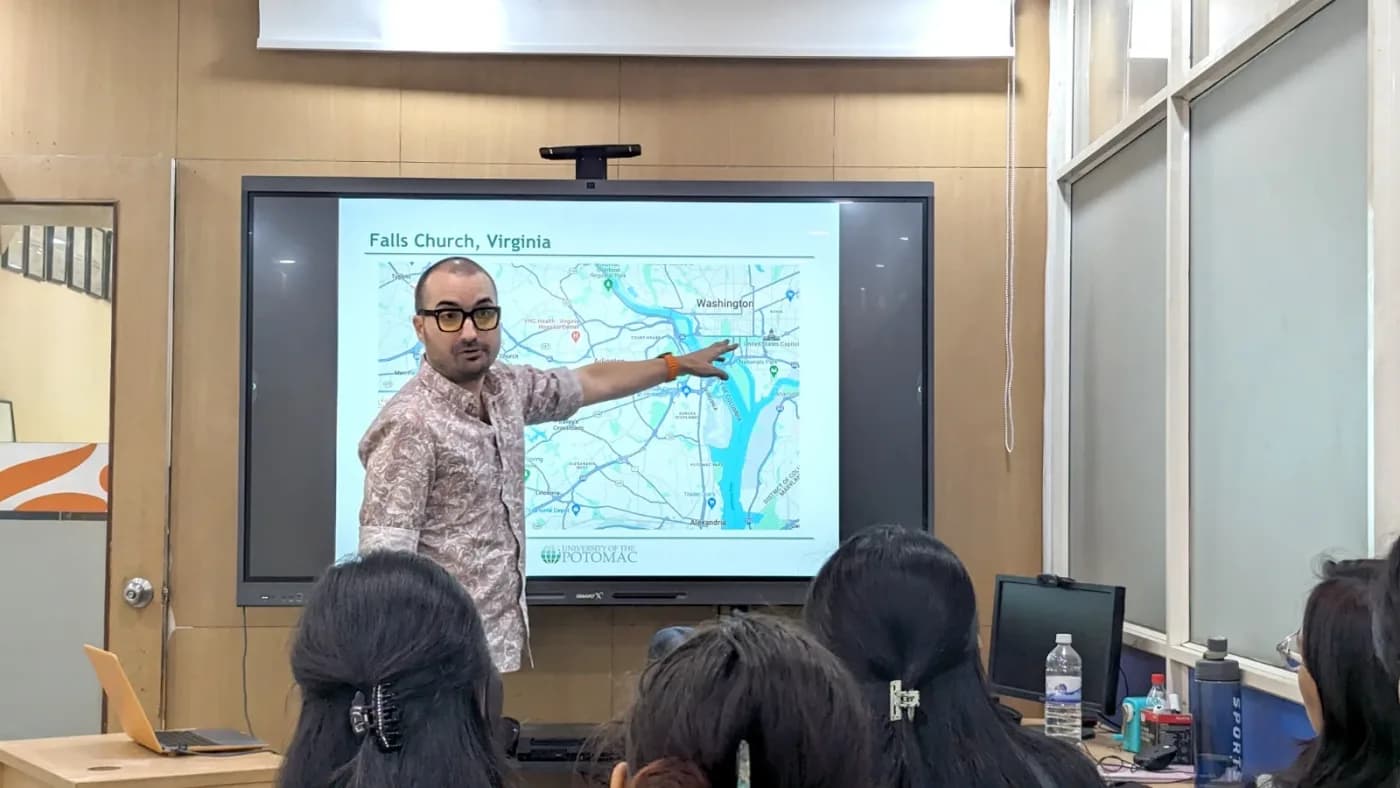 Adam Pavlakovich presenting at a study abroad event